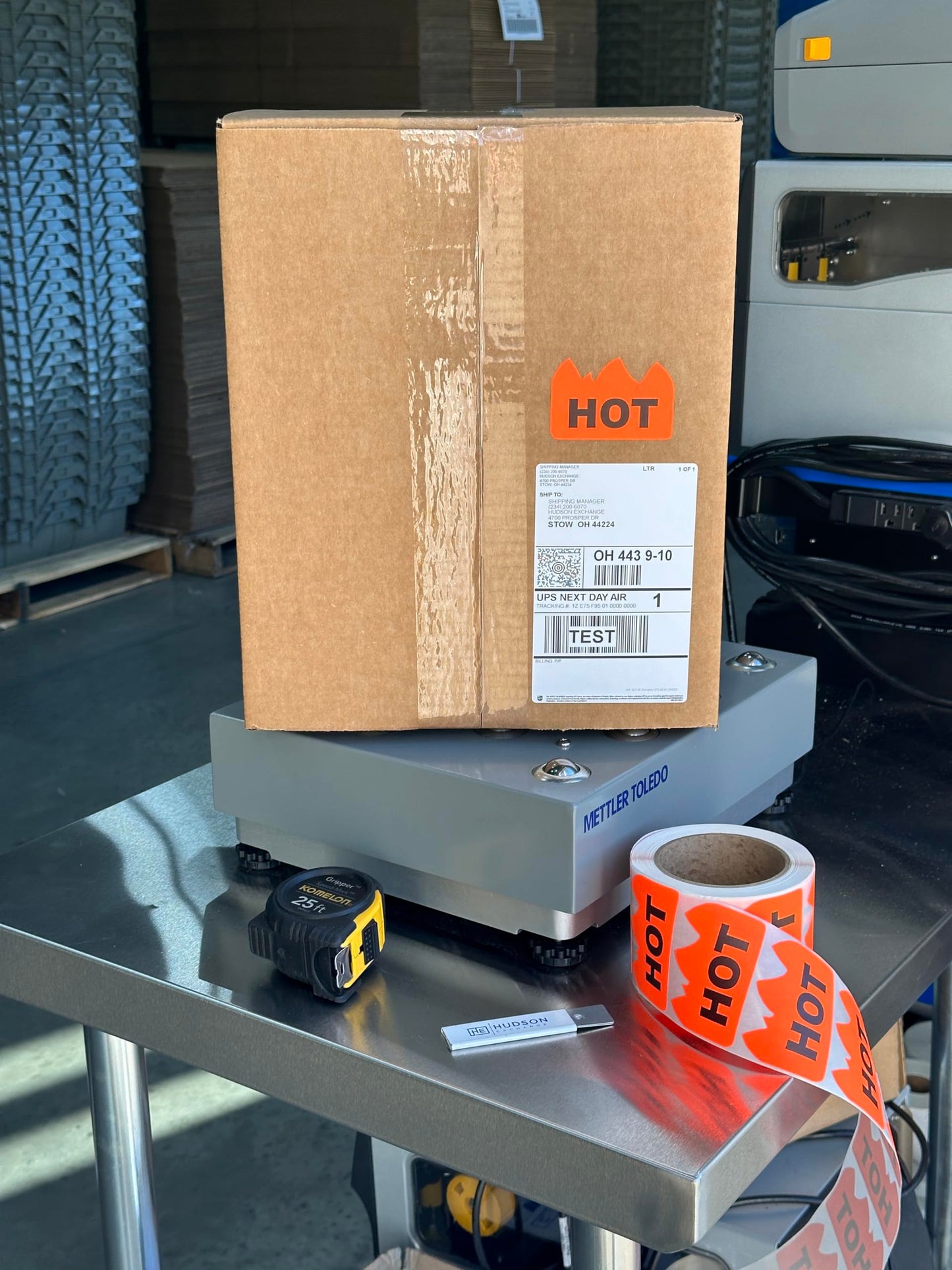 Hudson Exchange 3 x 2" (Roll of 500) “HOT” Flame-Shape Pressure Sensitive Labels, Fluorescent Red